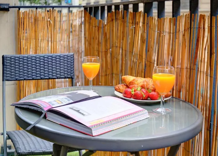St Germain & Le Bon Marche With Balcony - Cityapartmentstay