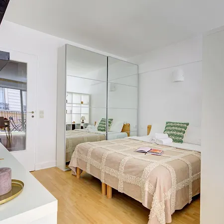 St Germain & Le Bon Marche With Balcony - Cityapartmentstay Apartmán Paříž